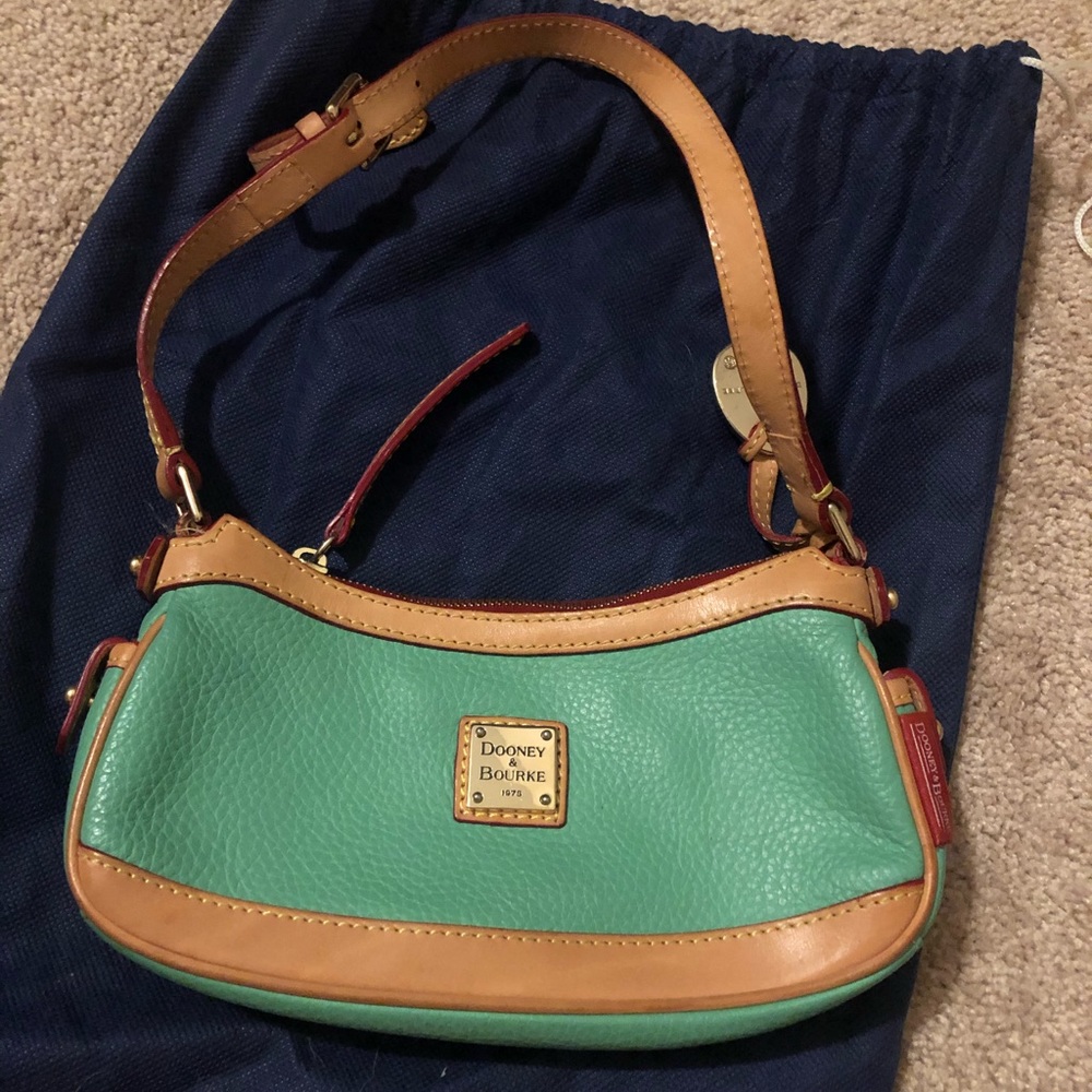 Dooney and bourke purse
